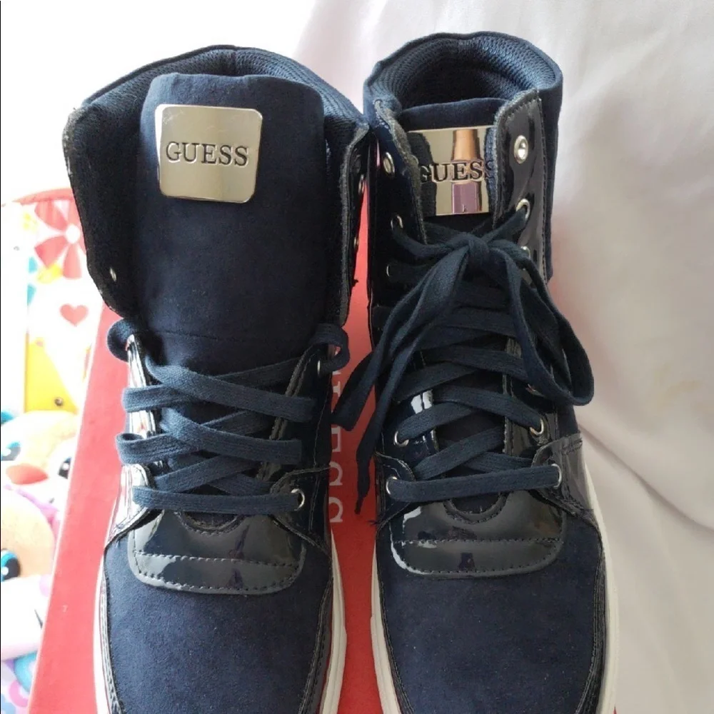 New GUESS Toddy2 Men's Shoes SZ 11